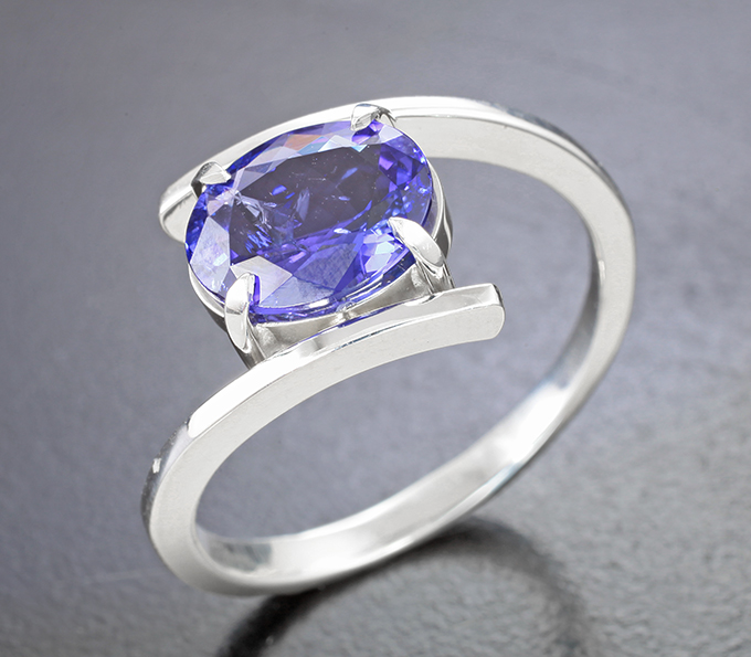 Серебро 925 Кольцо с танзанитом 2,47 карата