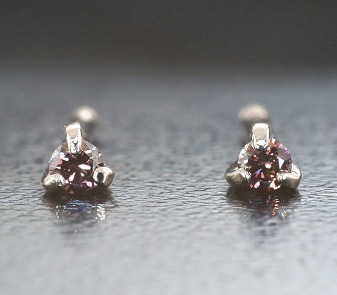 Золото Пусеты с бриллиантами 0,08 карата