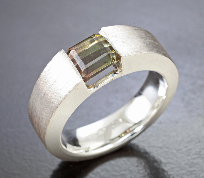 Серебро 925 Кольцо с турмалином 1,3 карата