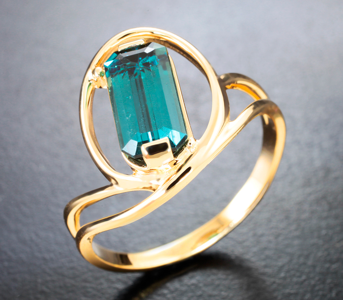 Золото Кольцо с индиголит турмалином 2,1 карата 