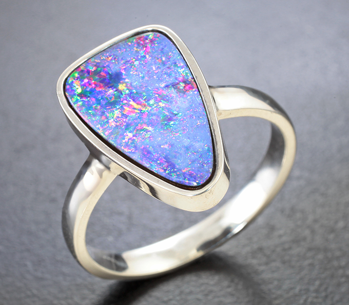 Серебро 925 Кольцо с австралийским дублет опалом 2,79 карата