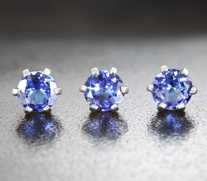 Золото Пусеты с танзанитами 1,47 карата