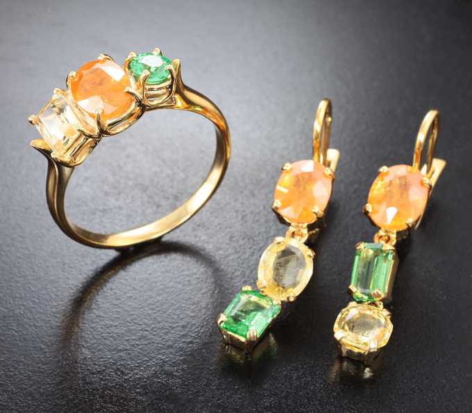 Серебро 925 Комплект с сапфирами 3,71 карата, цаворитами и спессартинами