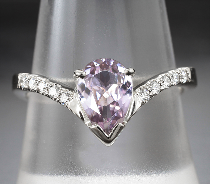 Кольцо с чистейшим розовато-пурпурным диаспором 1,16 карата и бриллиантами