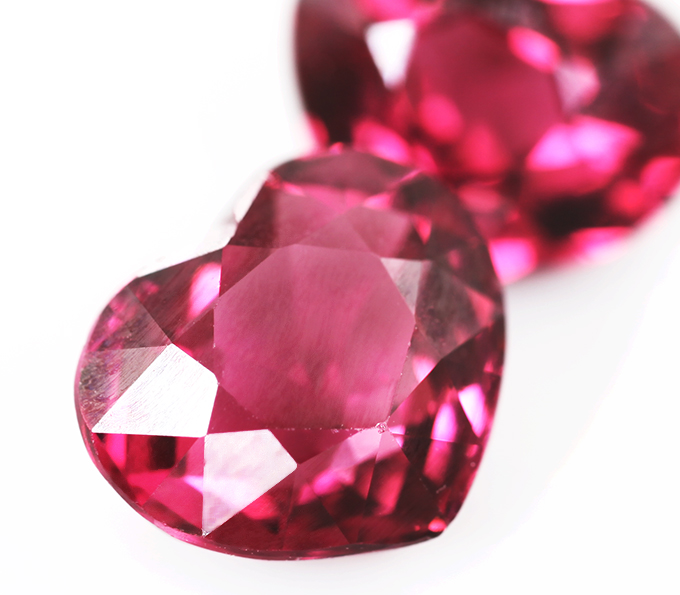 Пара чистейших родолитов 4,69 карата