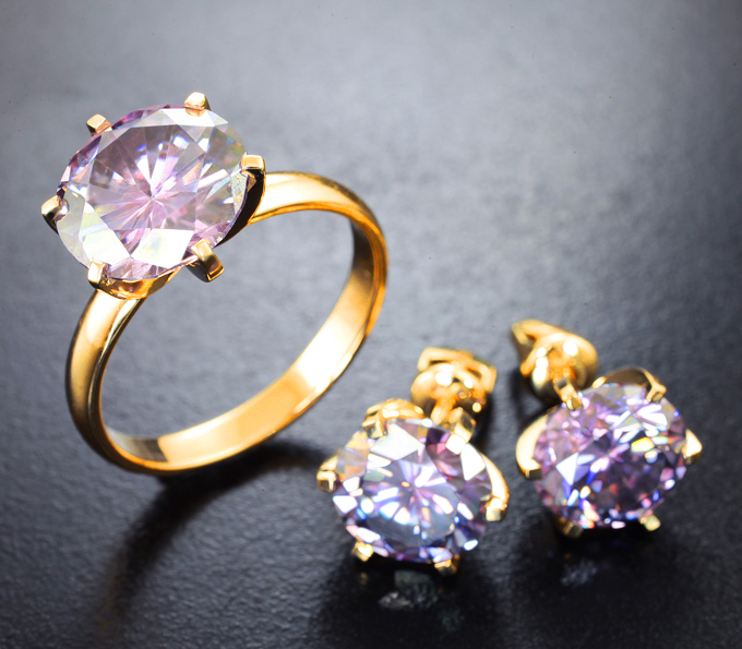 Золото Комплект с розовыми муассанитами 9,33 карата