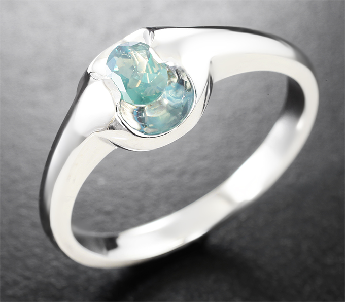 Золото Кольцо с александритом высокой чистоты 0,26 карата