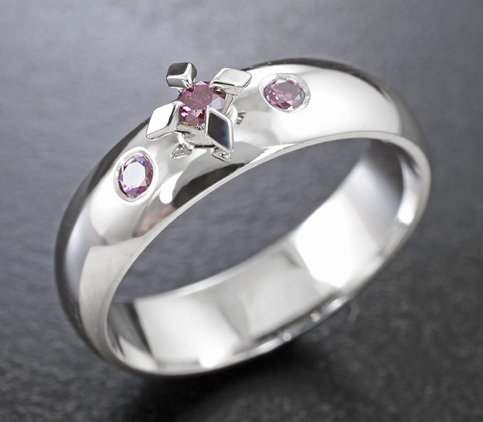 Золото Кольцо с розовыми бриллиантами 0,11 карата