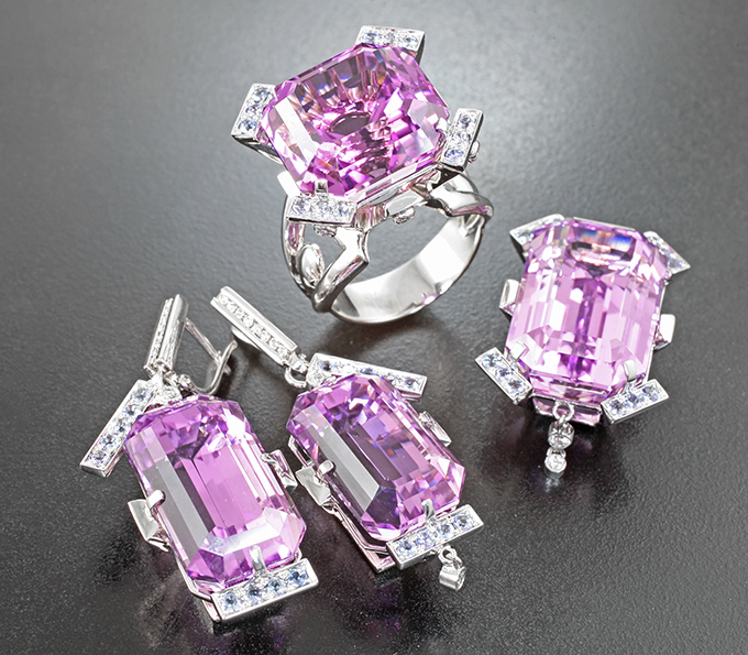 Золото Комплект с кунцитами 160,29 карата, танзанитами и бриллиантами