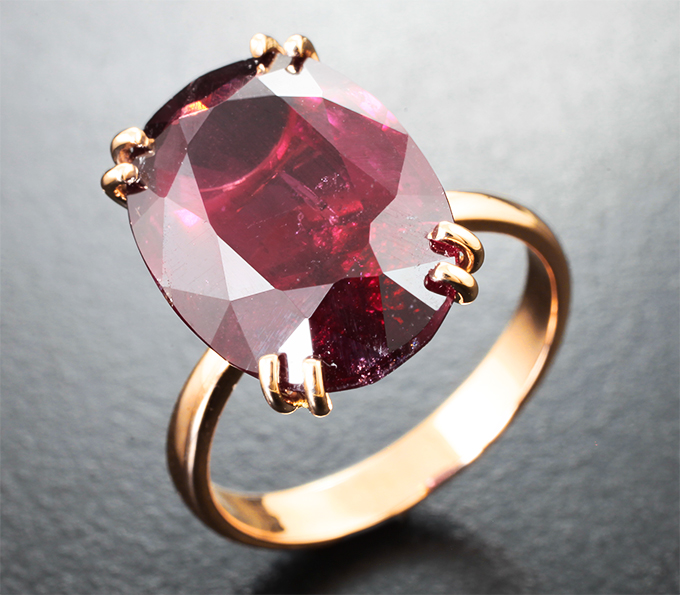 Золото Кольцо с родолитом 9,69 карата