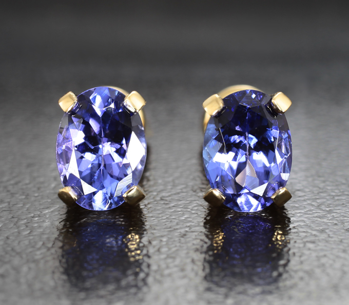 Золото Пусеты с танзанитами 1,75 карата