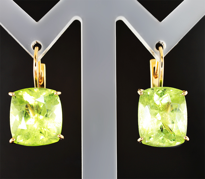 Золото Золотые серьги с крупными перидотами 16,42 карата