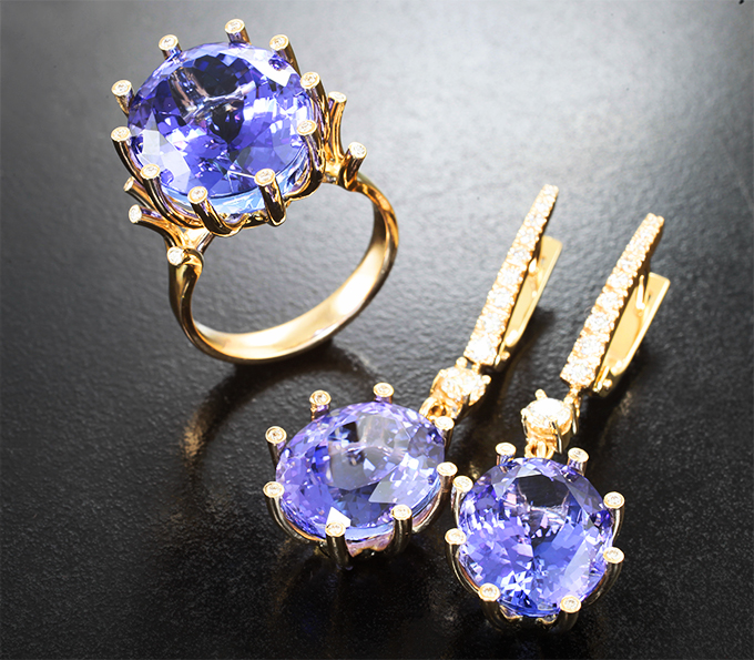 Золото Комплект с танзанитами 35,18 карата и бриллиантами