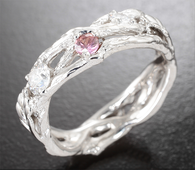 Золото Кольцо с бриллиантами 0,35 карата и розовым сапфиром 0,1 карата