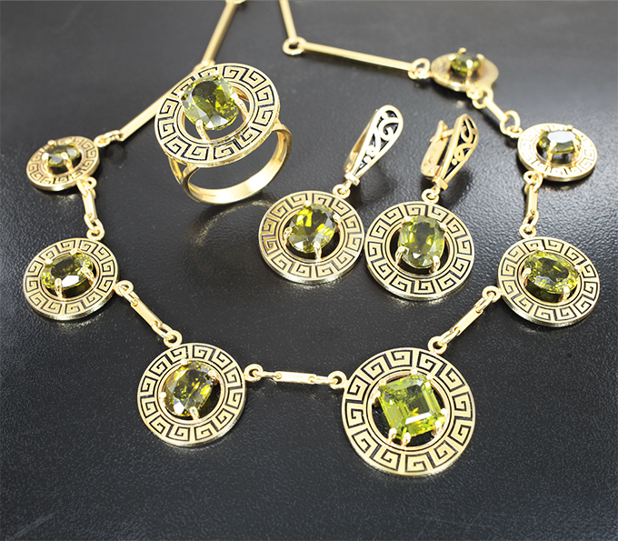 Серебро 925 Комплект с перидотами 25,63 карата