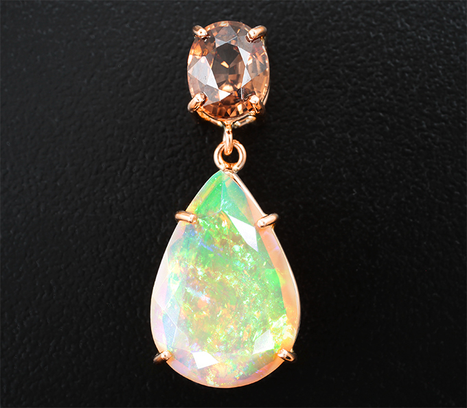 Золото Кулон с ограненным эфиопским опалом 4,82 карата и цирконом высокой чистоты 2,85 карата