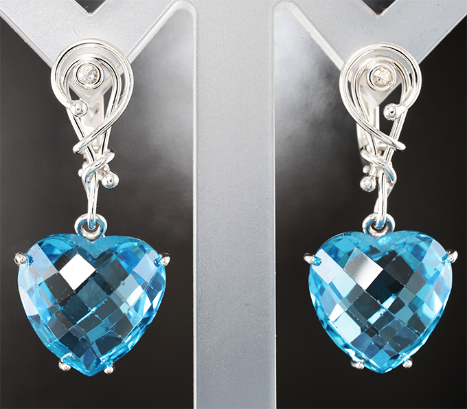 Золото Серьги с топазами высокой чистоты 26,82 карата и лейкосапфирами