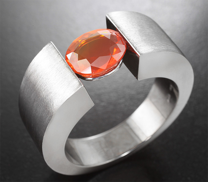 Серебро 925 Кольцо с ограненным мексиканским «огненным» опалом 2,55 карат а