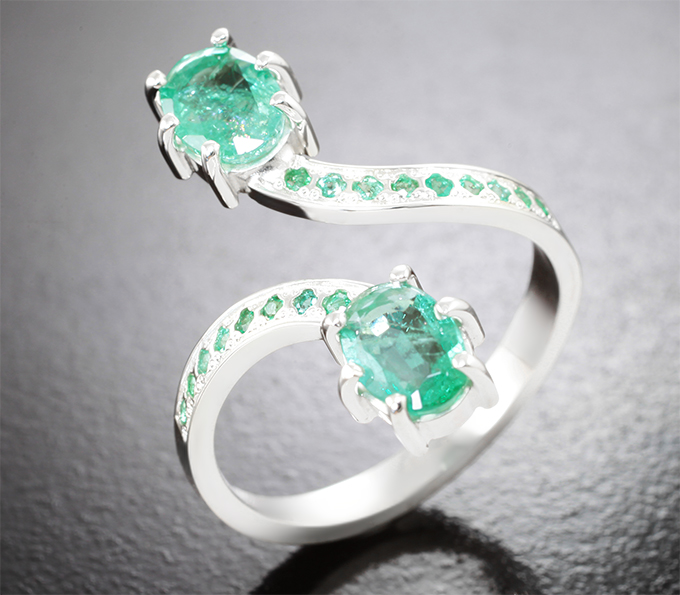 Серебро 925 Кольцо с изумрудами 1,19 карата