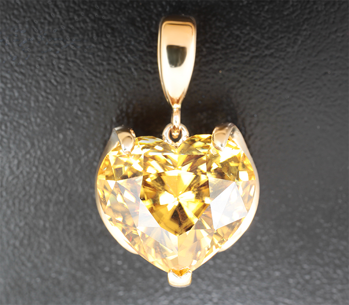 Золото Кулон с цирконом 26,95 карата