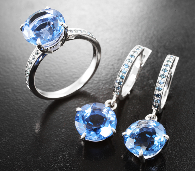 Золото Комплект с флюоритами со сменой цвета 13,24 карата и голубыми сапфирами