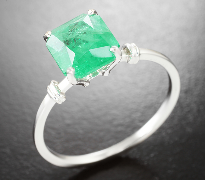 Золото Кольцо с уральским изумрудом 2,62 карата