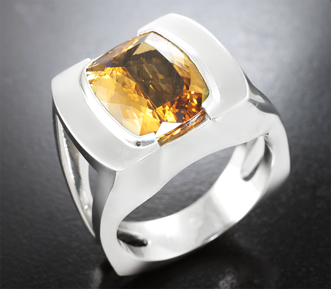 Серебро 925 Кольцо с крупным гелиодором высокой чистоты 9,99 карата