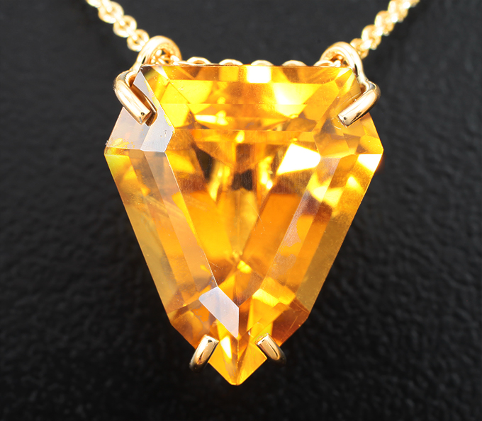 Золото Колье с цитрином авторской огранки 8,57 карата 