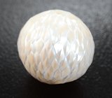Крупная резная жемчужина Edison 22,43 карата