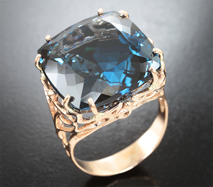 Золото Кольцо с чистейшим синим London топазом 37,3 карата