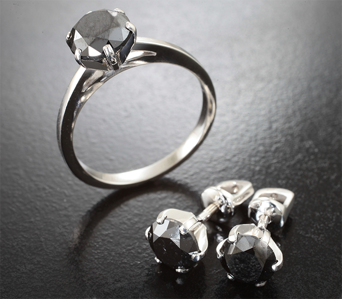 Золото Комплект с черными бриллиантами 4,83 карата