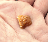 Резной солнечный камень 8,85 карата