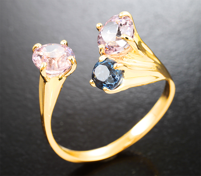 Золото Кольцо cо шпинелями 2,33 карата