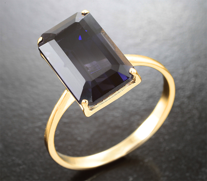 Золото Кольцо с насыщенным иолитом 4,61 карата