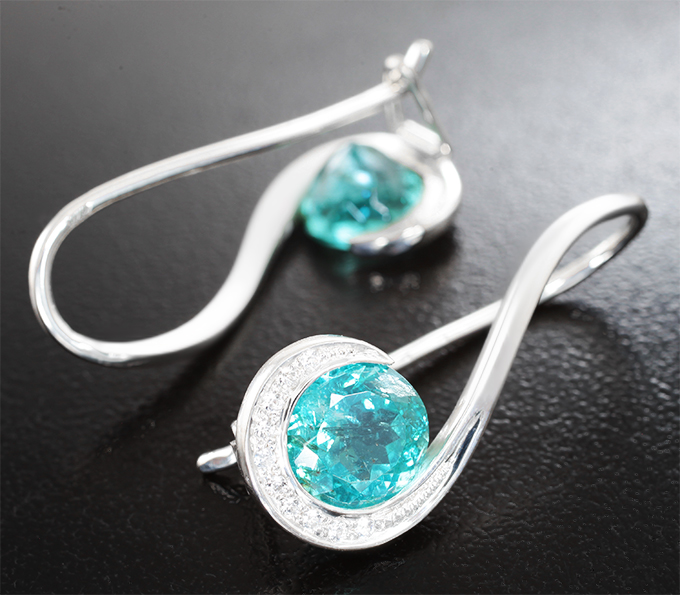 Серьги с апатитами 5,09 карата и лейкосапфирами