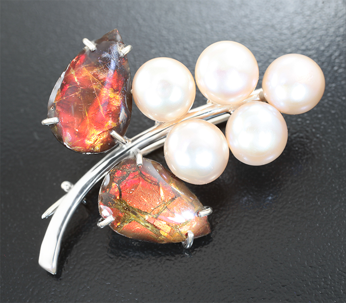 Серебро 925 Брошь с морским жемчугом 15,16 карата и аммолитом аммонита 10,28 карата