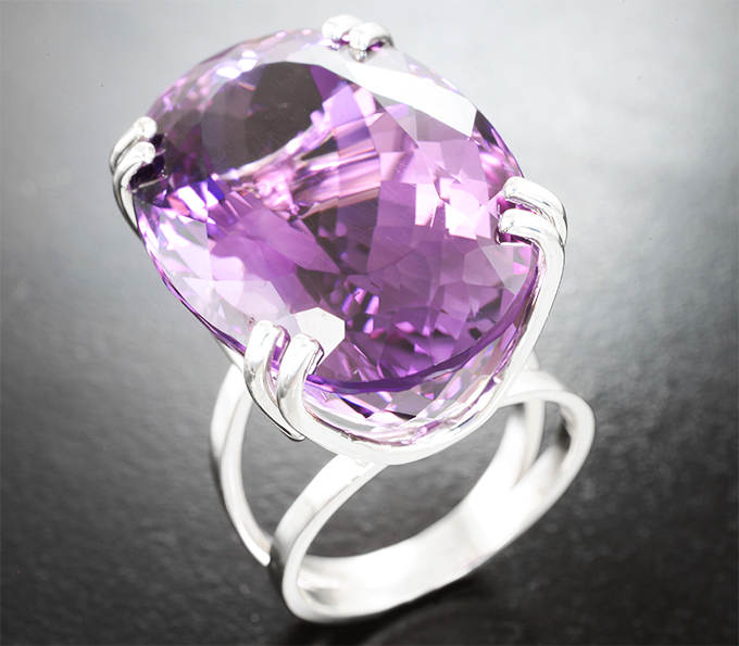Серебро 925 Кольцо с крупным чистейшим аметистом 43,56 карата