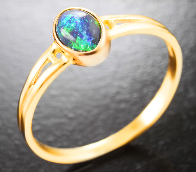 Золото Кольцо с кристаллическим черным опалом 0,27 карата 