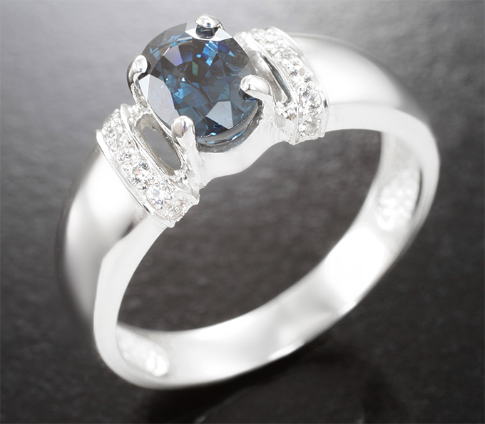 Серебро 925 Кольцо с синей шпинелью 1,25 карата и лейкосапфирами