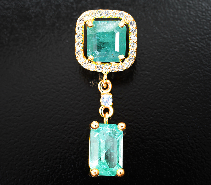 Золото Кулон с уральскими изумрудами 2,84 карата и лейкосапфирами