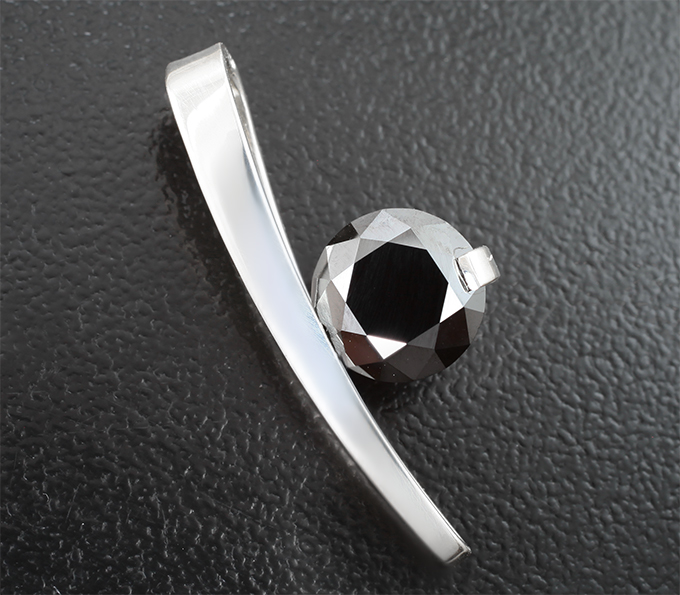 Серебро 925 Кулон с черным муассанитом 1,72 карата