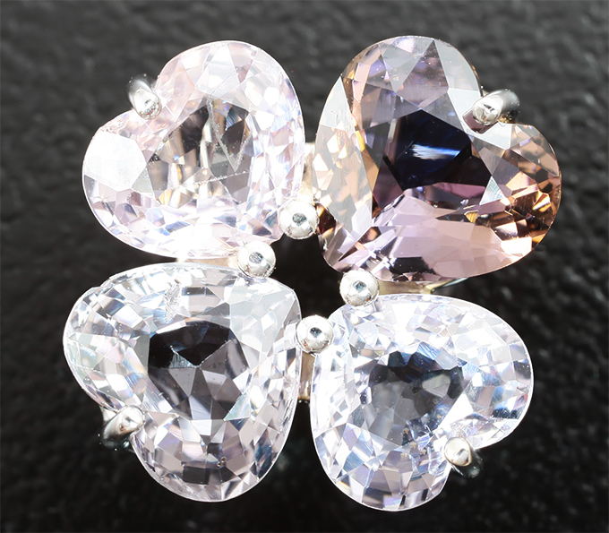 Золото Кулон с пурпурными шпинелями 3,74 карата и цоизитом высокой чистоты 1,64 карата