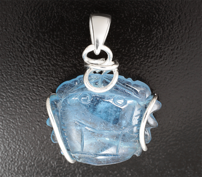 Серебро 925 Кулон с миниатюрой «Краб» из цельного аквамарина 18,35 карата
