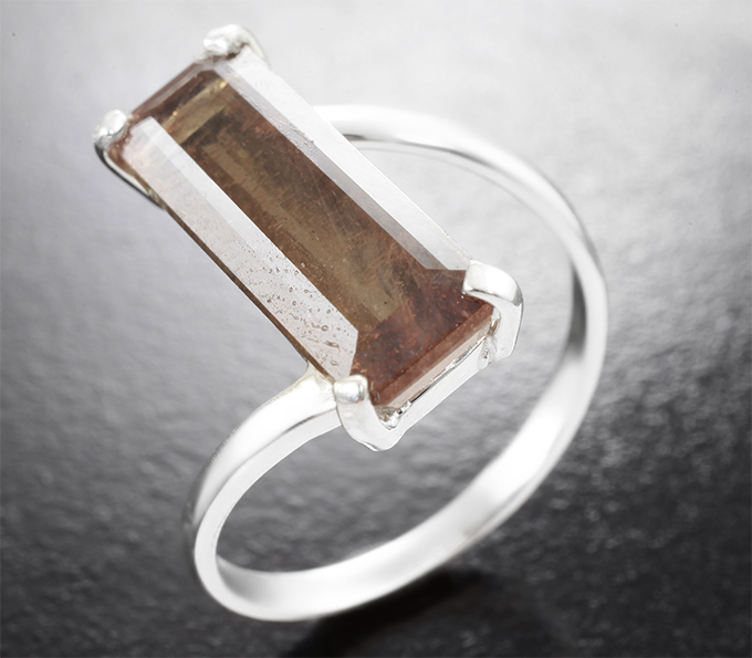 Серебро 925 Кольцо с андалузитом редкого размера 5,46 карата