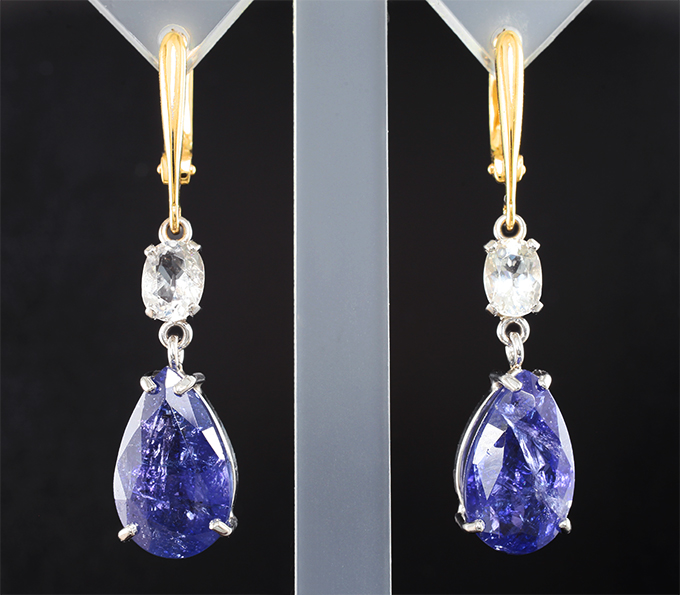 Золото Серьги с крупной парой танзанитов 15,1 карата и бесцветными скаполитами 1,37 карата