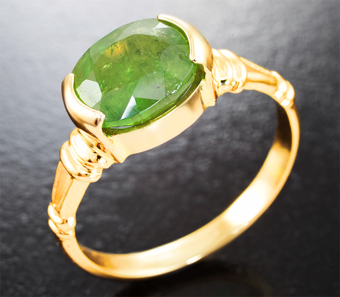 Золото Кольцо с ярким цаворитом 2,88 карата