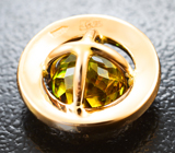 Комплект со сфенами высокой дисперсии 4,12 карата и муассанитами Золото