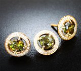 Комплект со сфенами высокой дисперсии 4,12 карата и муассанитами Золото