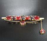 Брошь с красновато-оранжевыми шпинелями и андезинами 4,86 карата