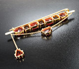 Брошь с красновато-оранжевыми шпинелями и андезинами 4,86 карата Золото